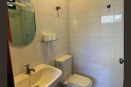 Apartamento para alugar com 275m², 3 quartos e 4 vagasBanheiro de serviço
