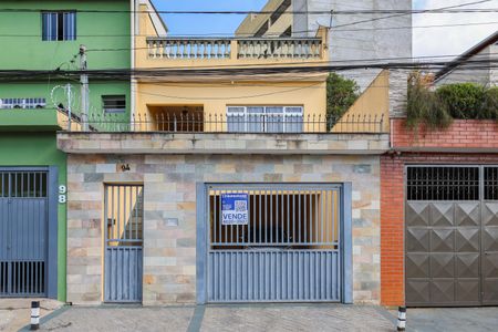 Casa à venda com 186m², 4 quartos e 2 vagasFachada