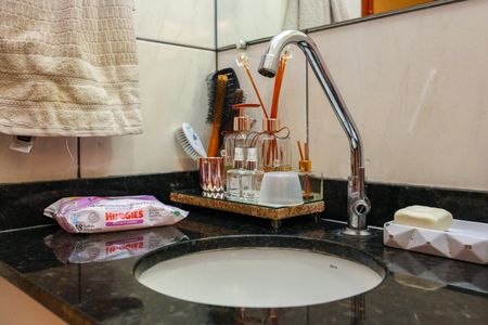 Casa à venda com 186m², 4 quartos e 2 vagasBanheiro 2