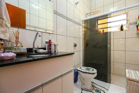 Casa à venda com 186m², 4 quartos e 2 vagasBanheiro 2