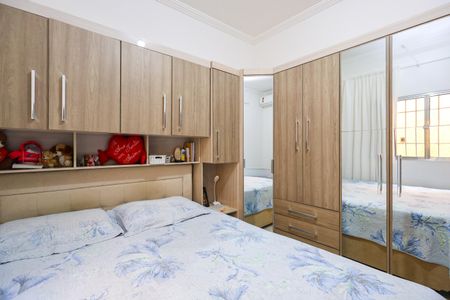 Casa à venda com 186m², 4 quartos e 2 vagasQuarto 1