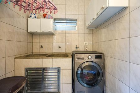 Casa à venda com 186m², 4 quartos e 2 vagasÁrea de Serviço