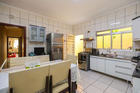 Casa à venda com 186m², 4 quartos e 2 vagasCozinha