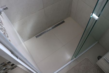 Casa à venda com 143m², 5 quartos e 2 vagasBanheiro  da Suíte 2
