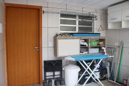 Casa à venda com 143m², 5 quartos e 2 vagasÁrea de Serviço