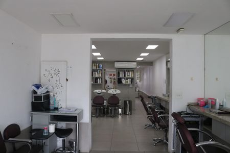 Casa à venda com 143m², 5 quartos e 2 vagasÁrea comum