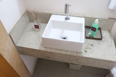 Casa à venda com 143m², 5 quartos e 2 vagasLavabo