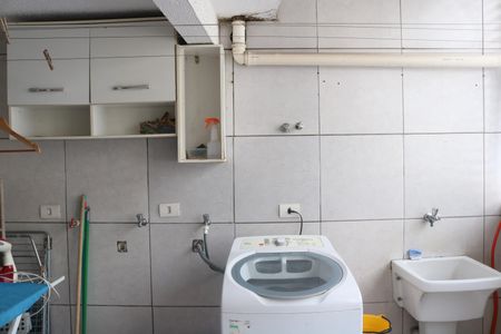 Casa à venda com 143m², 5 quartos e 2 vagasÁrea de Serviço
