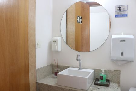 Casa à venda com 143m², 5 quartos e 2 vagasLavabo