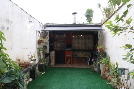 Casa à venda com 143m², 5 quartos e 2 vagasQuintal