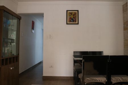 Casa à venda com 143m², 5 quartos e 2 vagasSala