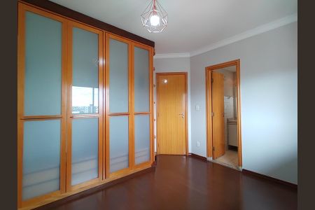 Apartamento para alugar com 280m², 4 quartos e 2 vagas