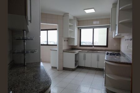 Cozinha de apartamento para alugar com 4 quartos, 280m² em Osvaldo Rezende, Uberlândia