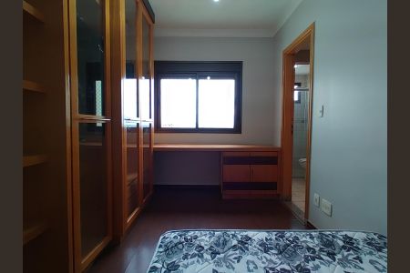 Apartamento para alugar com 280m², 4 quartos e 2 vagas