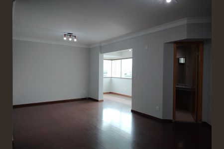 Sala de apartamento para alugar com 4 quartos, 280m² em Osvaldo Rezende, Uberlândia