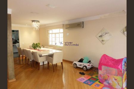 Casa à venda com 4 quartos, 272m² em Vila Sonia, São Paulo