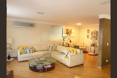 Casa à venda com 4 quartos, 272m² em Vila Sonia, São Paulo