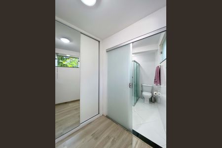 Casa à venda com 6 quartos, 408m² em Califórnia, Belo Horizonte