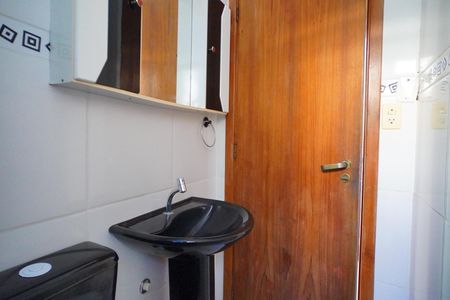 Apartamento para alugar com 64m², 3 quartos e sem vagaBanheiro 