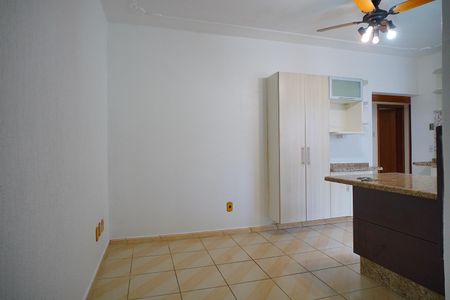 Sala de apartamento para alugar com 3 quartos, 64m² em Santa Cecília, Porto Alegre