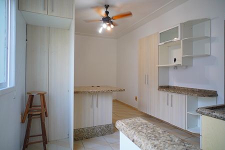 Apartamento para alugar com 64m², 3 quartos e sem vagaCozinha 