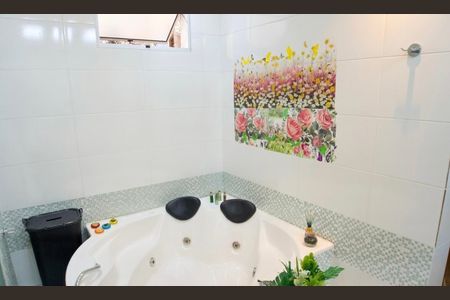 Casa à venda com 360m², 3 quartos e 6 vagasBanheiro da Suíte