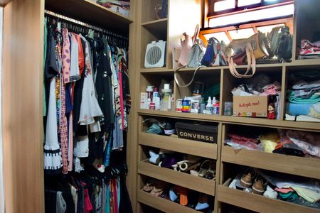 Casa à venda com 360m², 3 quartos e 6 vagasCloset da Suíte