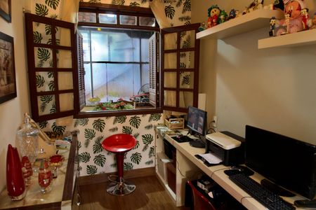 Casa à venda com 360m², 3 quartos e 6 vagasEscritório