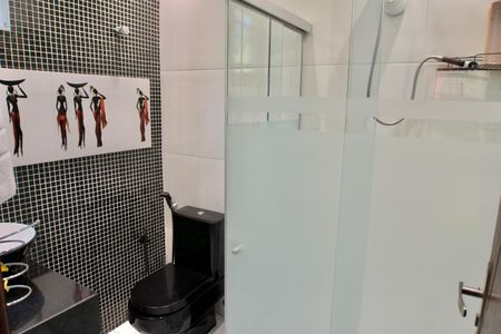 Casa à venda com 360m², 3 quartos e 6 vagasBanheiro social