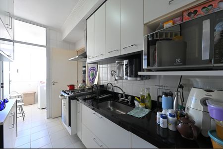 Apartamento à venda com 82m², 3 quartos e 2 vagasCozinha