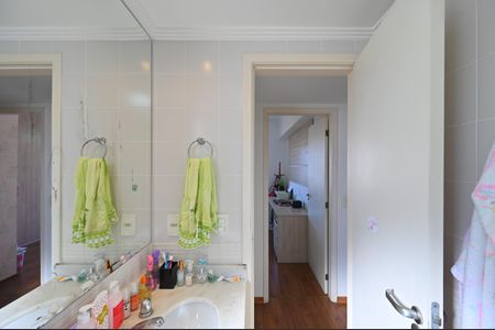 Apartamento à venda com 82m², 3 quartos e 2 vagasBanheiro Social