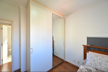 Apartamento à venda com 82m², 3 quartos e 2 vagasQuarto 2