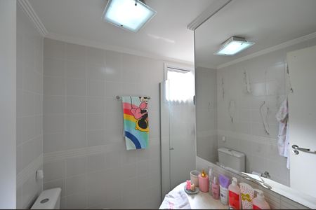 Apartamento à venda com 82m², 3 quartos e 2 vagasBanheiro Social