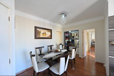 Apartamento à venda com 82m², 3 quartos e 2 vagasSala