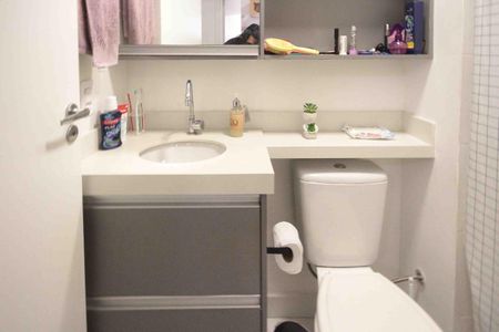 Apartamento para alugar com 45m², 2 quartos e sem vagaBanheiro