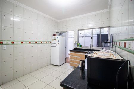 Casa para alugar com 102m², 2 quartos e 2 vagasCozinha