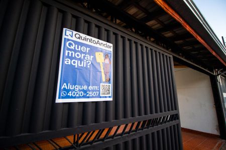 Casa para alugar com 102m², 2 quartos e 2 vagasFachada