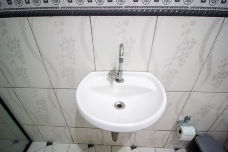 Casa para alugar com 102m², 2 quartos e 2 vagasBanheiro