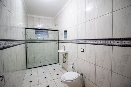 Casa para alugar com 102m², 2 quartos e 2 vagasBanheiro