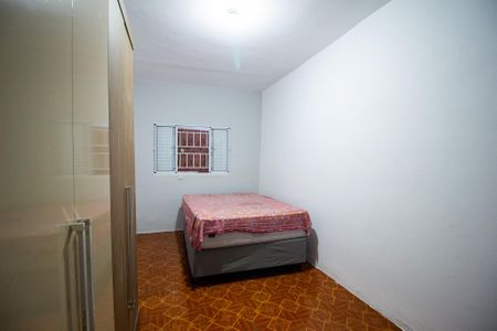 Casa para alugar com 102m², 2 quartos e 2 vagasQuarto