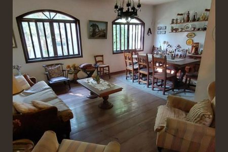 Casa à venda com 2 quartos, 182m² em Vila Tramontano, São Paulo