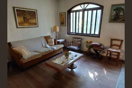 Casa à venda com 2 quartos, 182m² em Vila Tramontano, São Paulo