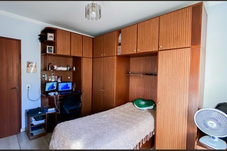 Casa à venda com 240m², 4 quartos e 3 vagasQuarto 2