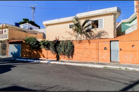 Casa à venda com 240m², 4 quartos e 3 vagasFachada 