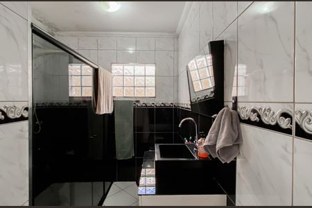 Casa à venda com 240m², 4 quartos e 3 vagasBanheiro da Suíte