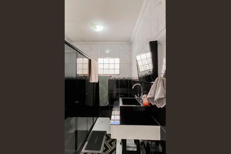 Banheiro da Suíte de casa à venda com 4 quartos, 240m² em Vila Paranagua, São Paulo