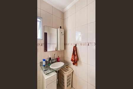 Casa à venda com 240m², 4 quartos e 3 vagasBanheiro 