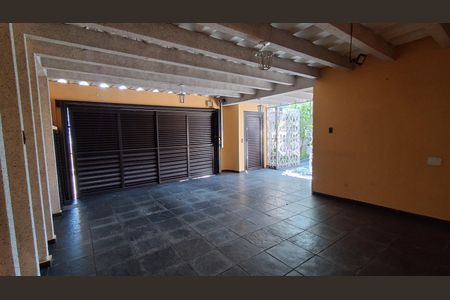 Casa à venda com 253m², 2 quartos e 2 vagasGaragem 