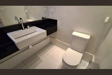 Casa à venda com 253m², 2 quartos e 2 vagasLavabo 