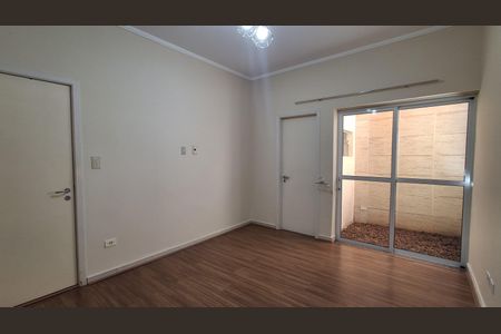 Casa à venda com 253m², 2 quartos e 2 vagasSuíte 